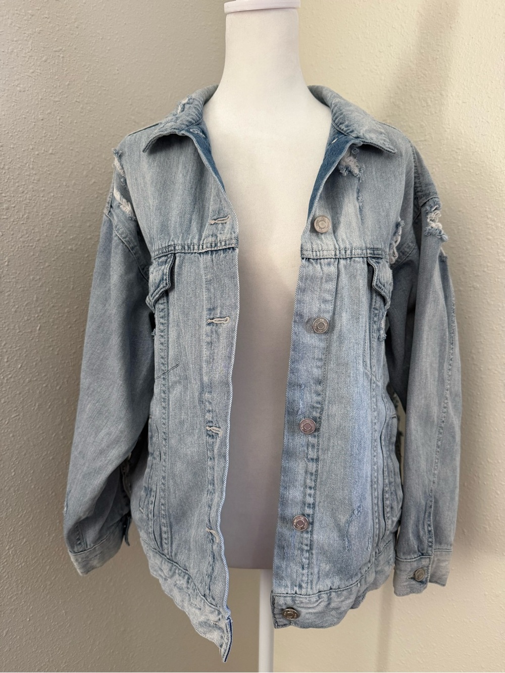 RSQ Light Wash Distressed Oversized Denim Jacket Size M